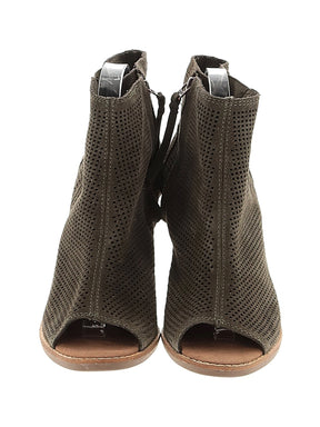 2 shoe size - 7 1/2