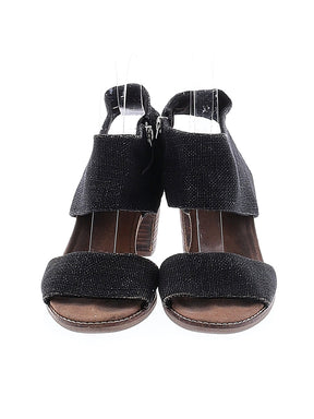 2 shoe size - 8 1/2