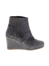 1 shoe size - 7 1/2