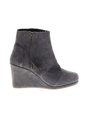 1 shoe size - 7 1/2