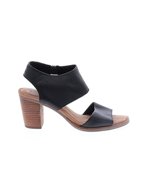1 shoe size - 8