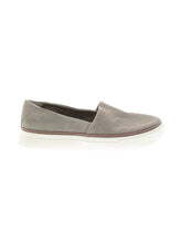 1 shoe size - 8