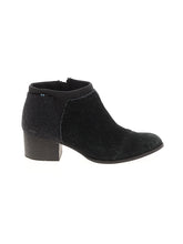 1 shoe size - 8