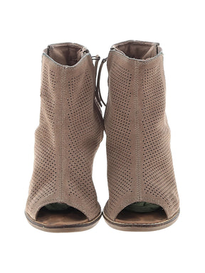 2 shoe size - 6 1/2
