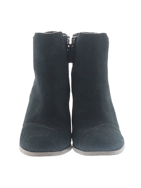 2 shoe size - 9 1/2