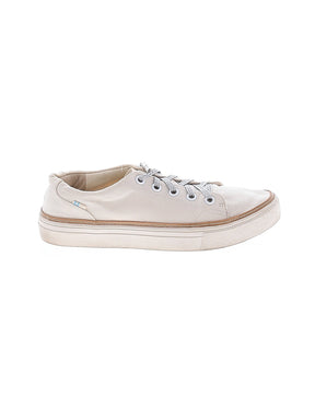 1 shoe size - 8