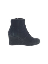 1 shoe size - 8 1/2