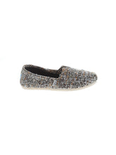 1 shoe size - 6