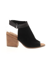 1 shoe size - 7 1/2