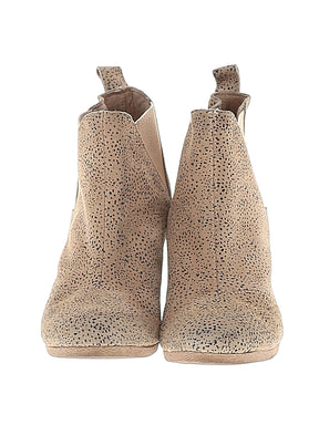 2 shoe size - 9