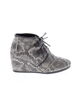 1 shoe size - 7 1/2