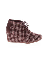 1 shoe size - 8
