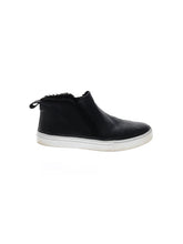 1 shoe size - 7