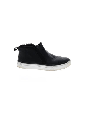 1 shoe size - 7
