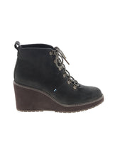 1 shoe size - 7 1/2