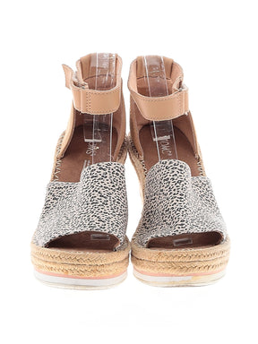 2 shoe size - 7 1/2