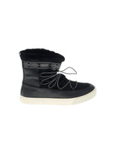 1 shoe size - 9