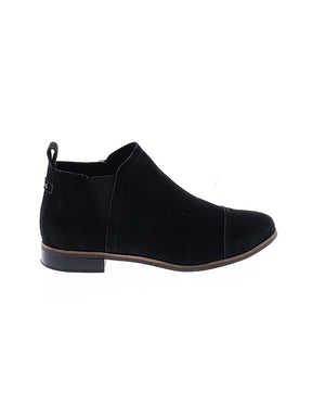 1 shoe size - 7 1/2