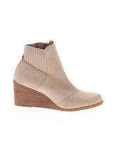 1 shoe size - 9