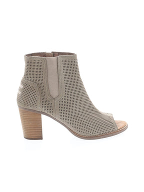1 shoe size - 9 1/2